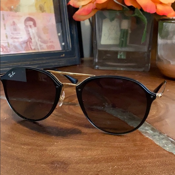 Ray Bans - Picture 3 of 7